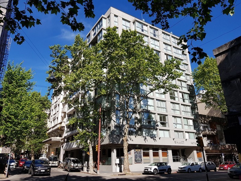 Habitación superior en hotel en centro de Montevideo